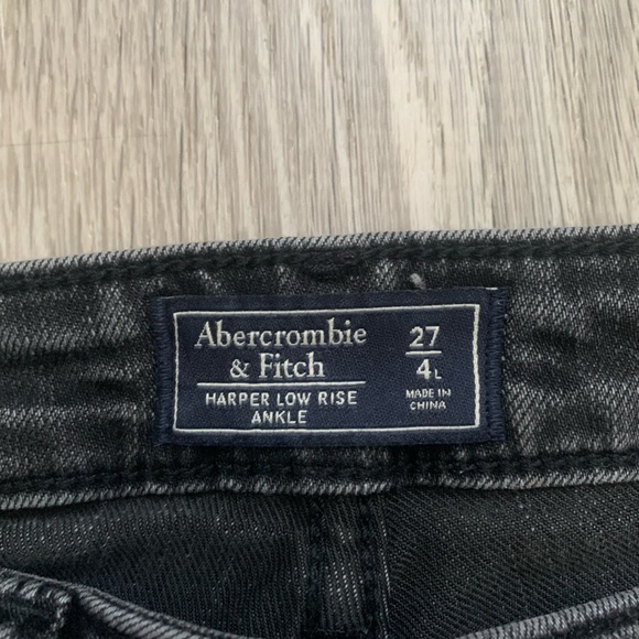SOLD Abercrombie & Fitch Jeans - Picture 6 of 7